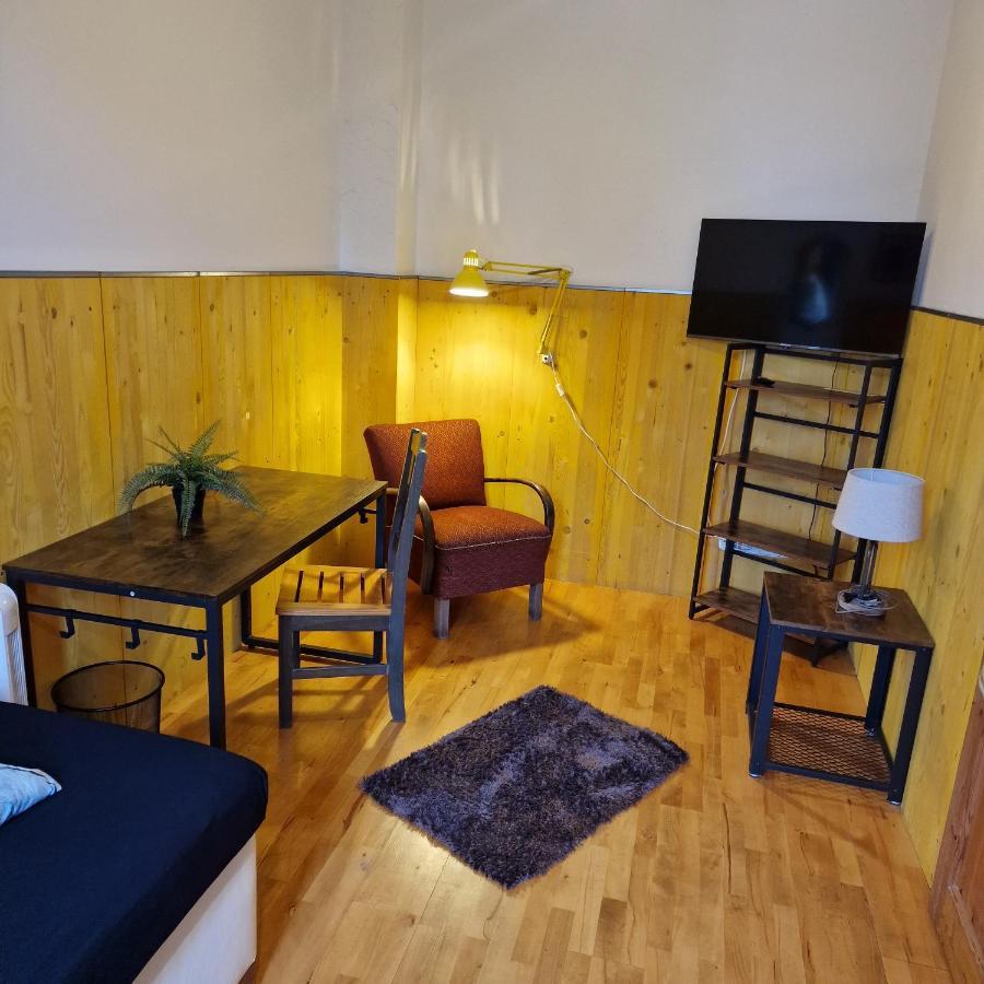 Victory Guesthouse - Handwerker Pension 比勒费尔德 外观 照片